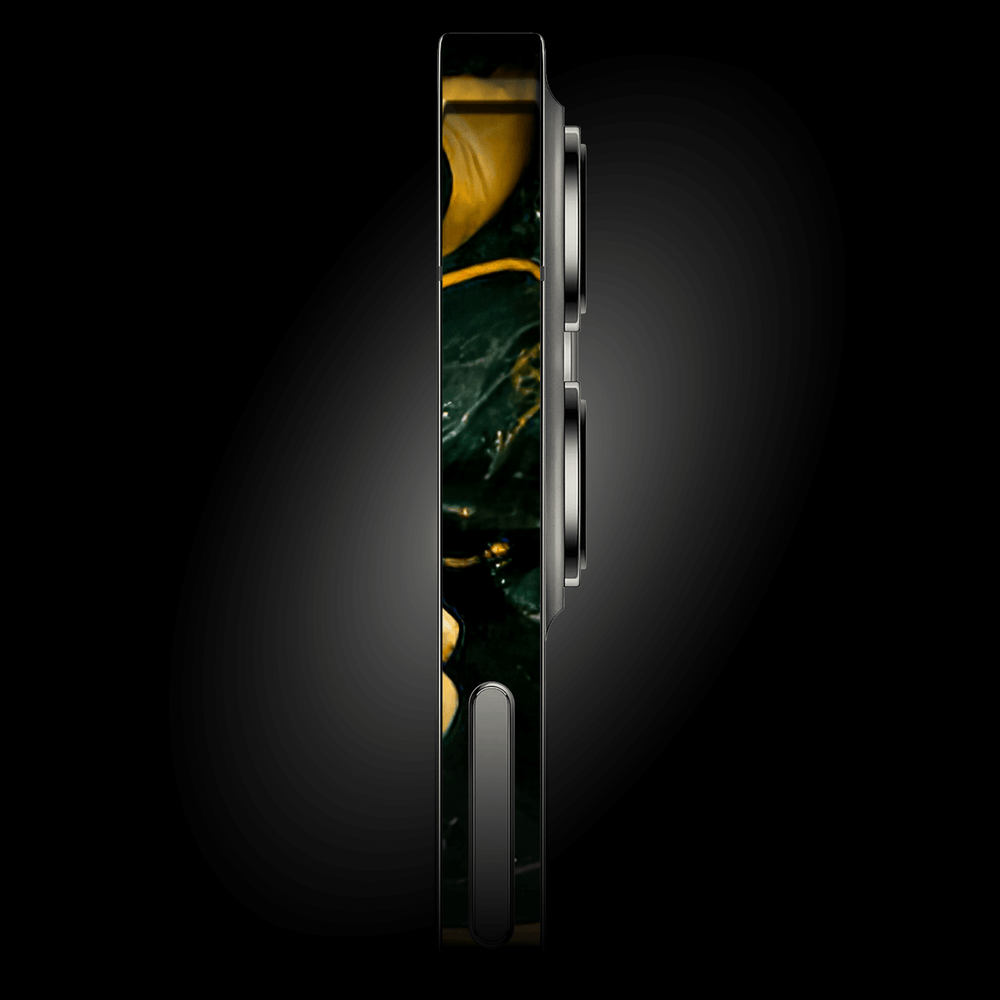 iPhone 15 PRO SIGNATURE AGATE GEODE Royal Green-Gold Skin